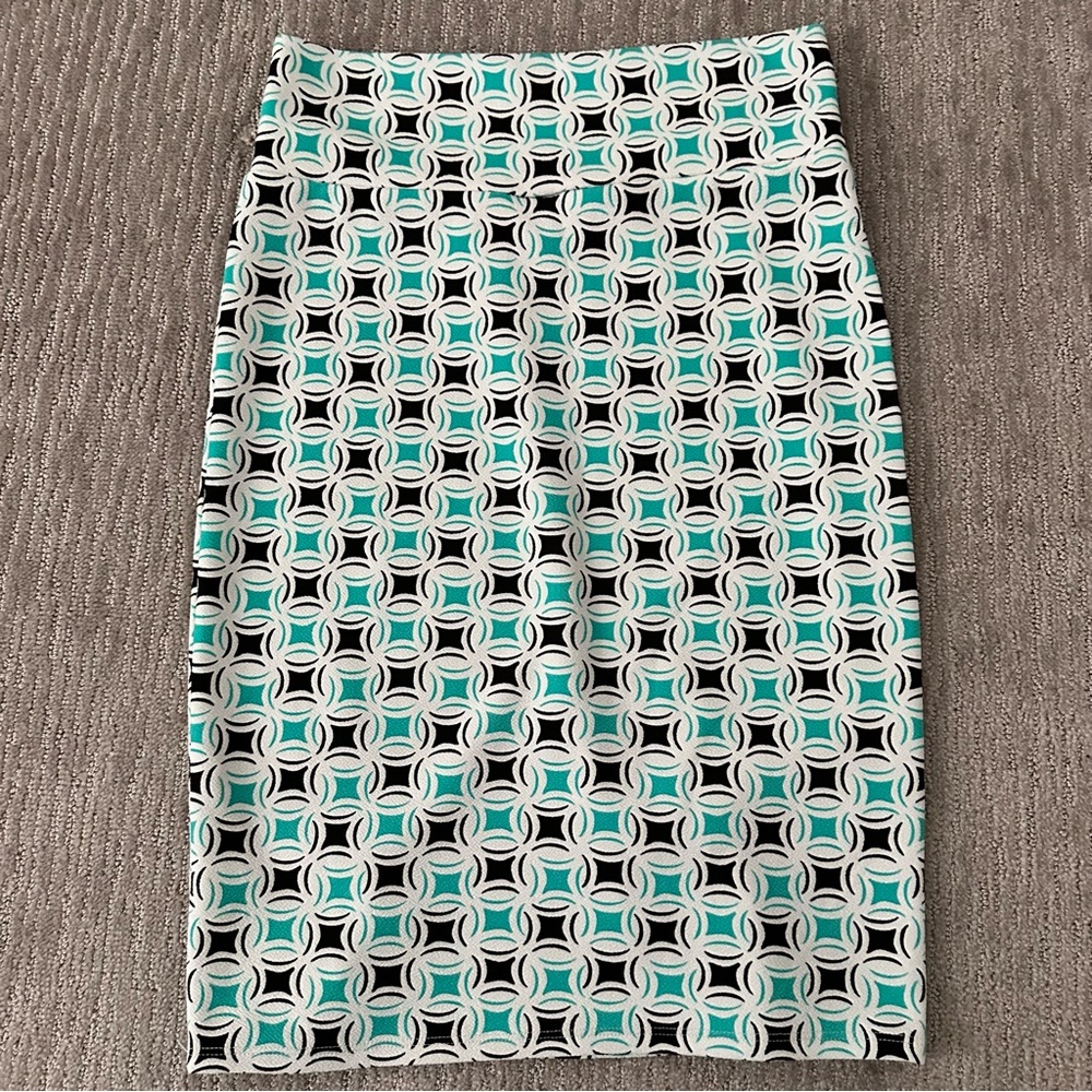 LuLaRoe pencil skirt.